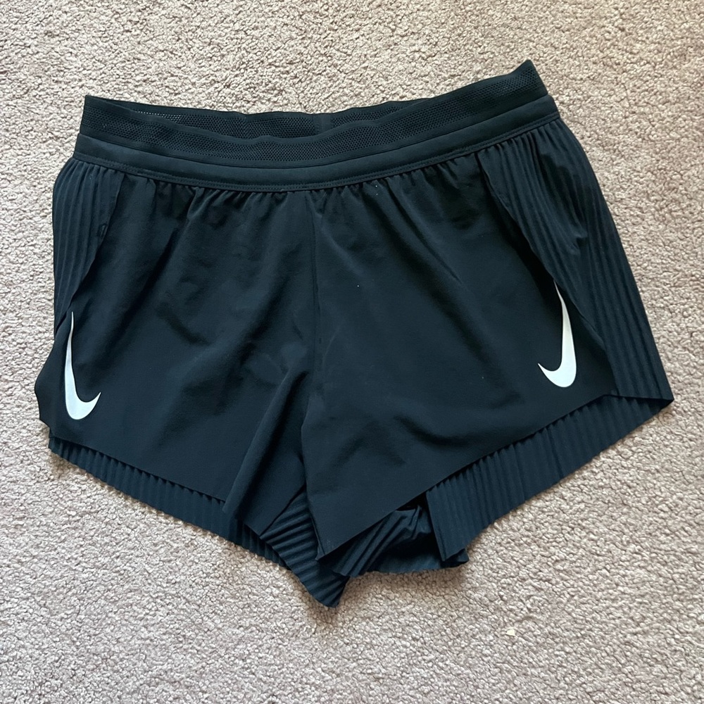 NEW NEVER WORN XS NIKE AEROSWIFT SHORTS